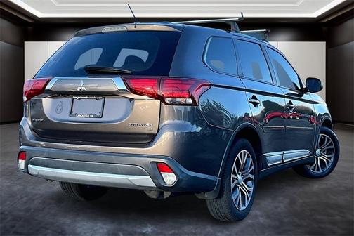 2016 Mitsubishi Outlander SE