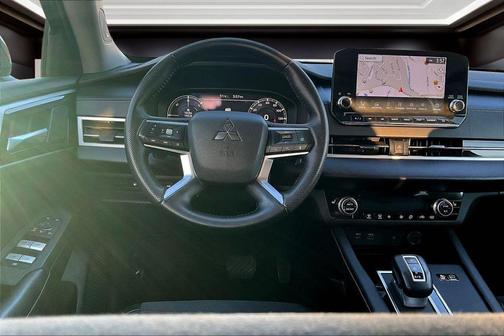 2023 Mitsubishi Outlander PHEV SE S-AWC