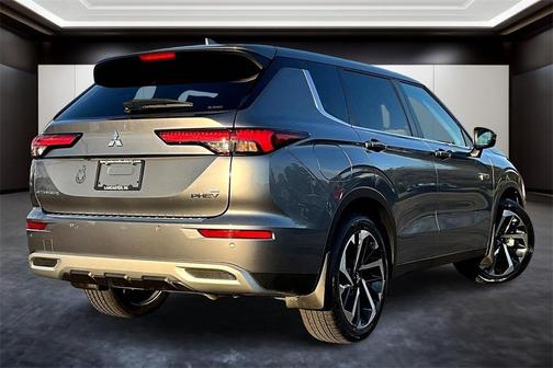 2023 Mitsubishi Outlander PHEV SE S-AWC