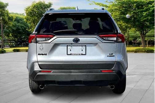 2022 Toyota RAV4 Hybrid LE