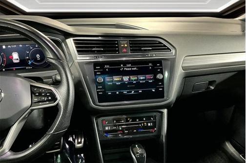 2022 Volkswagen Tiguan 2.0T SEL R-Line 4MOTION