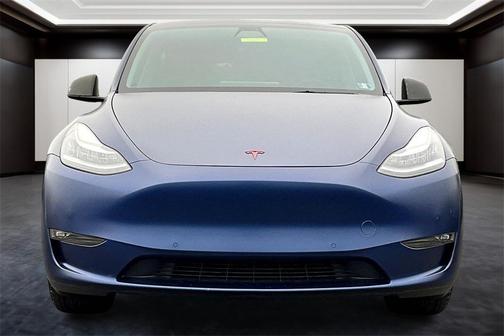 2022 Tesla Model Y Long Range Dual Motor All-Wheel Drive