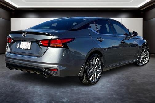 2023 Nissan Altima SR VC-Turbo FWD