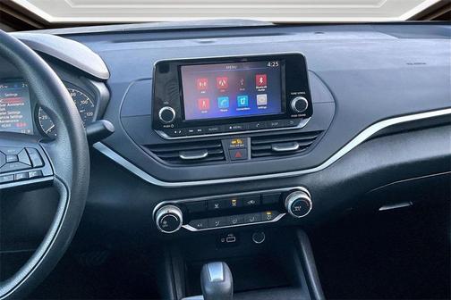 2024 Nissan Altima S FWD