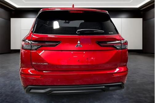 2025 Mitsubishi Outlander ES 2.5 S-AWC