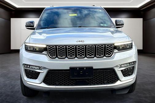2022 Jeep Grand Cherokee Summit