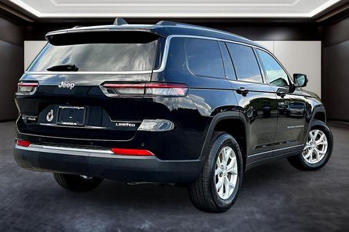 Diamond Black Crystal Pearlcoat 2023 Jeep Grand Cherokee L Limited