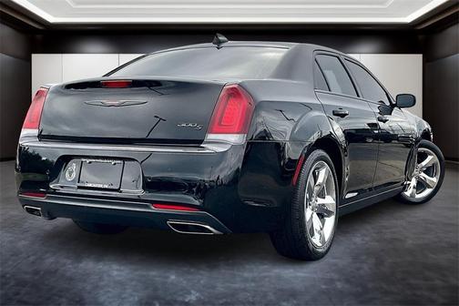 2022 Chrysler 300 S