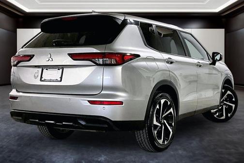 2022 Mitsubishi Outlander ES 2.5 2WD
