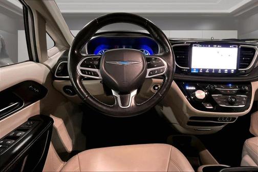 2021 Chrysler Pacifica Hybrid Touring L