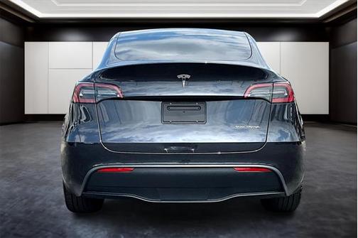 2024 Tesla Model Y Long Range Dual Motor All-Wheel Drive