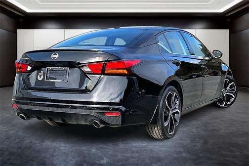 2025 Nissan Altima SR FWD