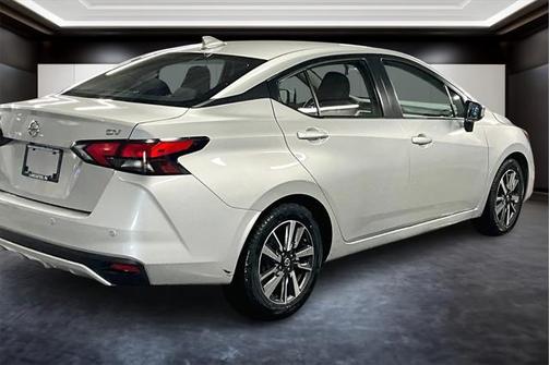 2021 Nissan Versa 1.6 SV