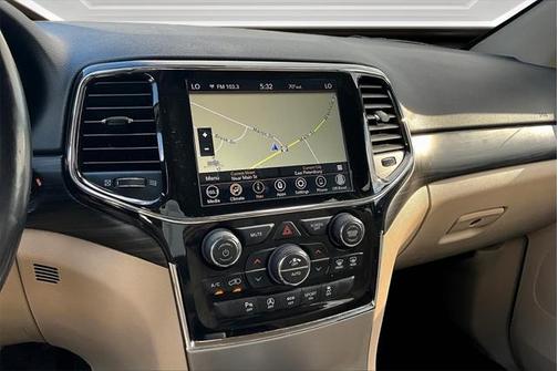 2022 Jeep Grand Cherokee Laredo
