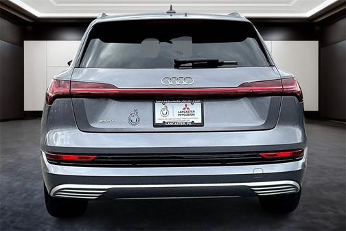 2019 Audi e-tron Premium Plus