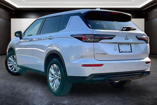 2026 Mitsubishi Outlander ES 1.5T S-AWC