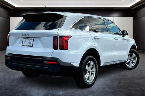 2023 Kia Sorento LX