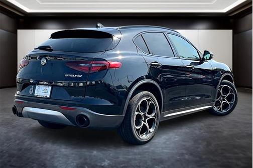 2023 Alfa Romeo Stelvio Ti