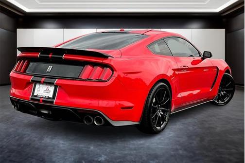2017 Ford Shelby GT350 Base