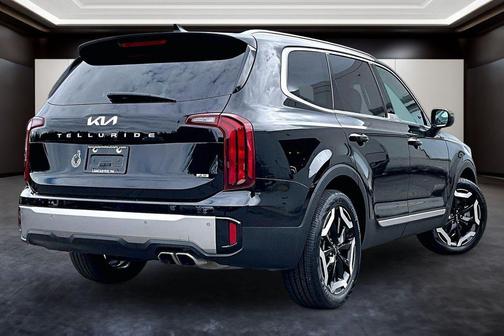 Ebony Black 2025 Kia Telluride S