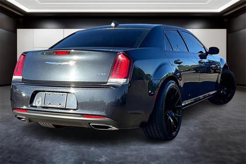 2019 Chrysler 300 Touring