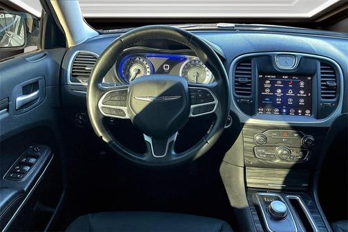 2019 Chrysler 300 Touring