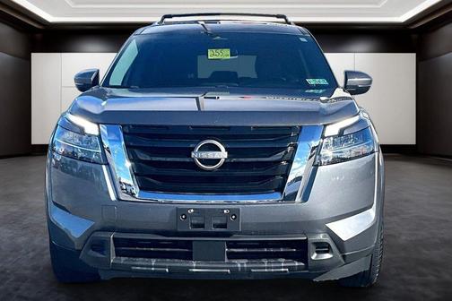 Gun Metallic 2022 Nissan Pathfinder SV 4WD