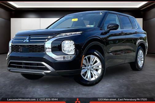 Labrador Black Pearl 2026 Mitsubishi Outlander ES 1.5T S-AWC
