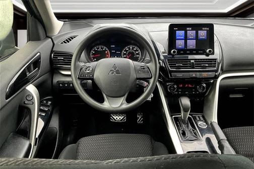 2022 Mitsubishi Eclipse Cross LE