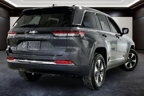 2022 Jeep Grand Cherokee 4xe Base