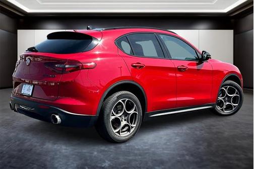 2021 Alfa Romeo Stelvio Base