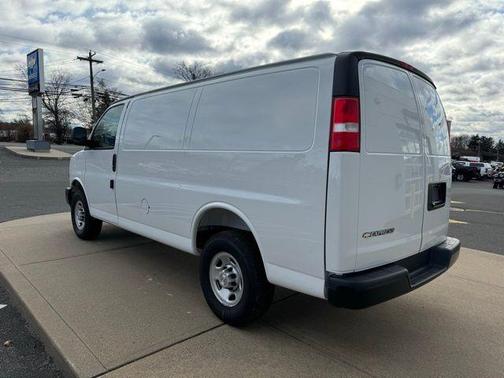 2025 Chevrolet Express 3500 Work Van