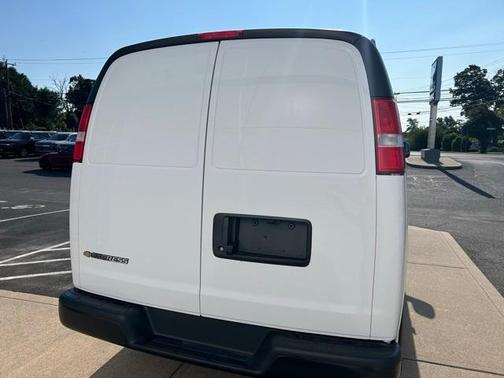 2025 Chevrolet Express 3500 Work Van