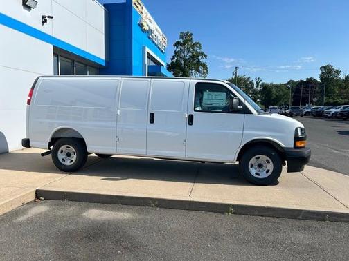 2025 Chevrolet Express 3500 Work Van