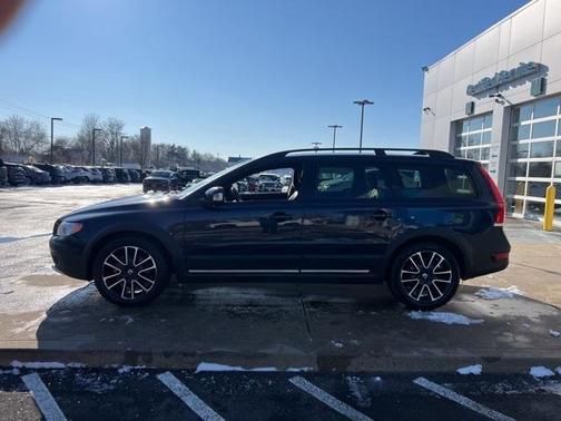 2016 Volvo XC70 T5 Platinum