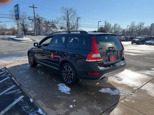 2016 Volvo XC70 T5 Platinum