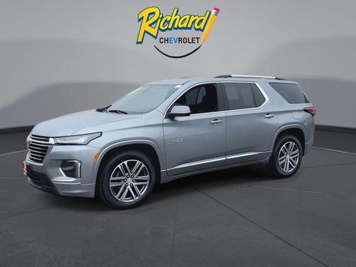 Sterling Gray Metallic 2023 Chevrolet Traverse High Country