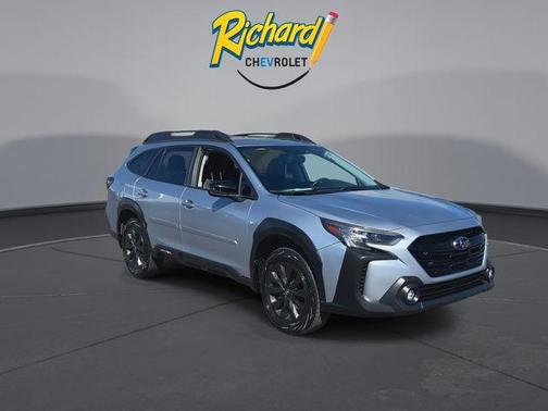 Ice Silver Metallic 2023 Subaru Outback Onyx Edition