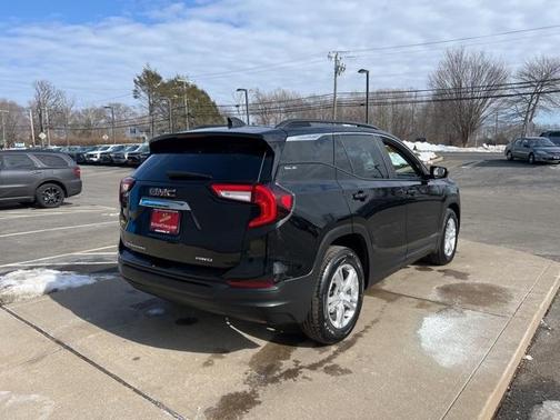 2022 GMC Terrain SLE