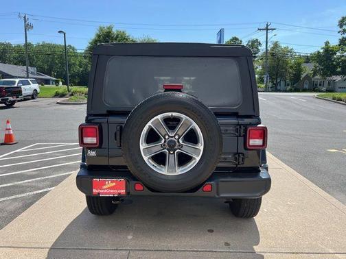 2022 Jeep Wrangler Unlimited Sahara