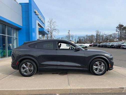 2022 Ford Mustang Mach-E Select