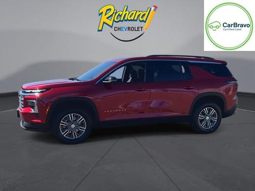 Radiant Red Tintcoat 2024 Chevrolet Traverse LT