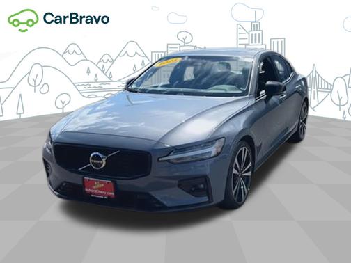 Thunder Grey Metallic 2023 Volvo S60 B5 Plus Dark Theme