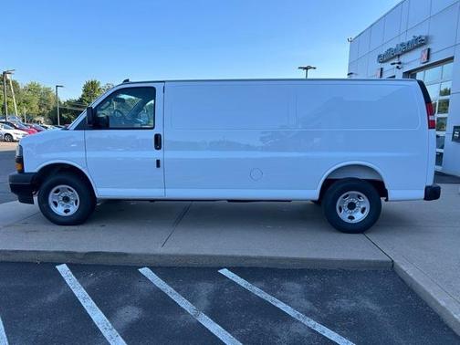 2025 Chevrolet Express 3500 Work Van