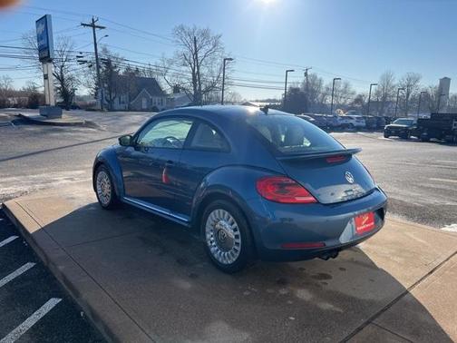 2016 Volkswagen Beetle 1.8T SE