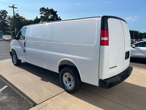 2025 Chevrolet Express 3500 Work Van