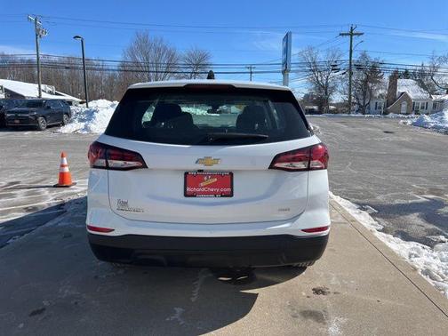 2023 Chevrolet Equinox LS