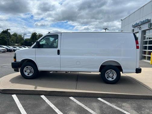 2025 Chevrolet Express 3500 Work Van