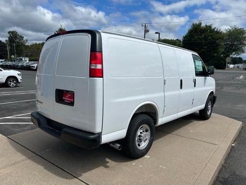 2025 Chevrolet Express 3500 Work Van