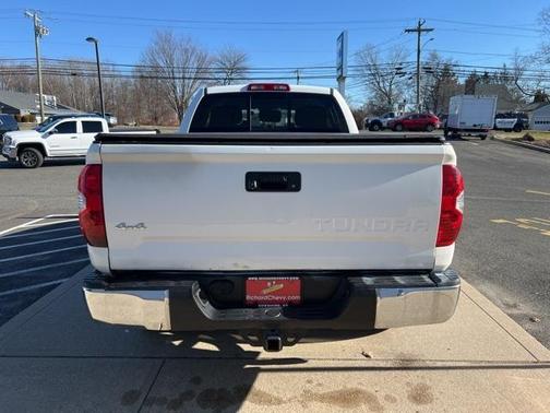 2014 Toyota Tundra SR5
